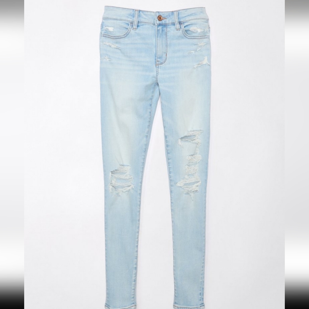 American Eagle Low Rise Distressed Jegging